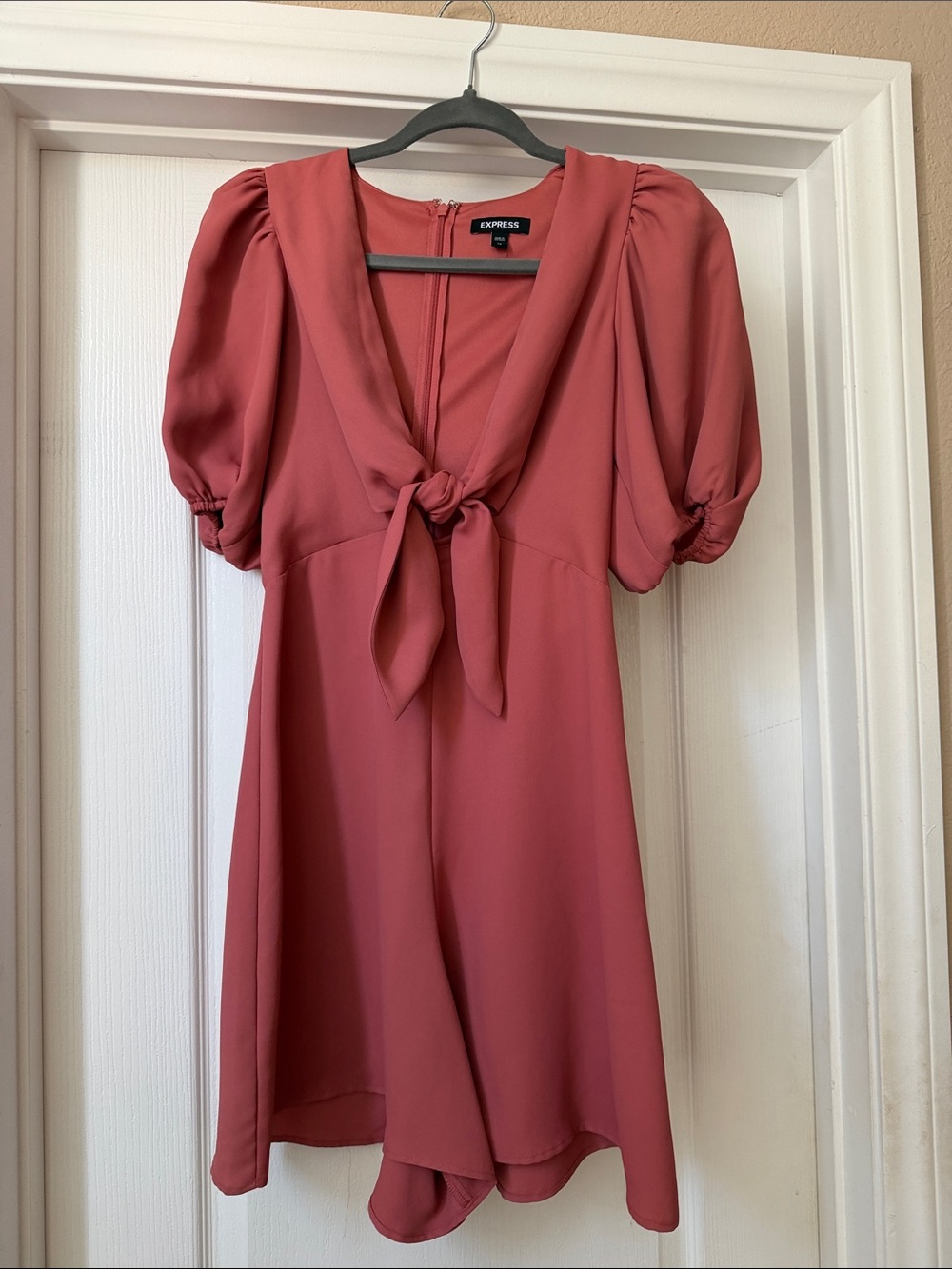 Express Rusty Rose Tie-Front Puff Sleeve Romper